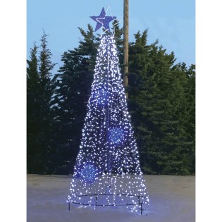 christougenniatiko-dentro-megalo-me-fos-exoterikou-chorou-gia-plateia-03.103.041