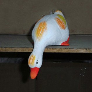 diakosmitiko_papaki_pou_koitaei_kato_keramiko_lefko_big_spiti_kipos_vitrina_03.202.629b