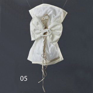 fiogkos_megalos_yfasmatinos_stolismenos_gamos_vaptisi_00.701.555